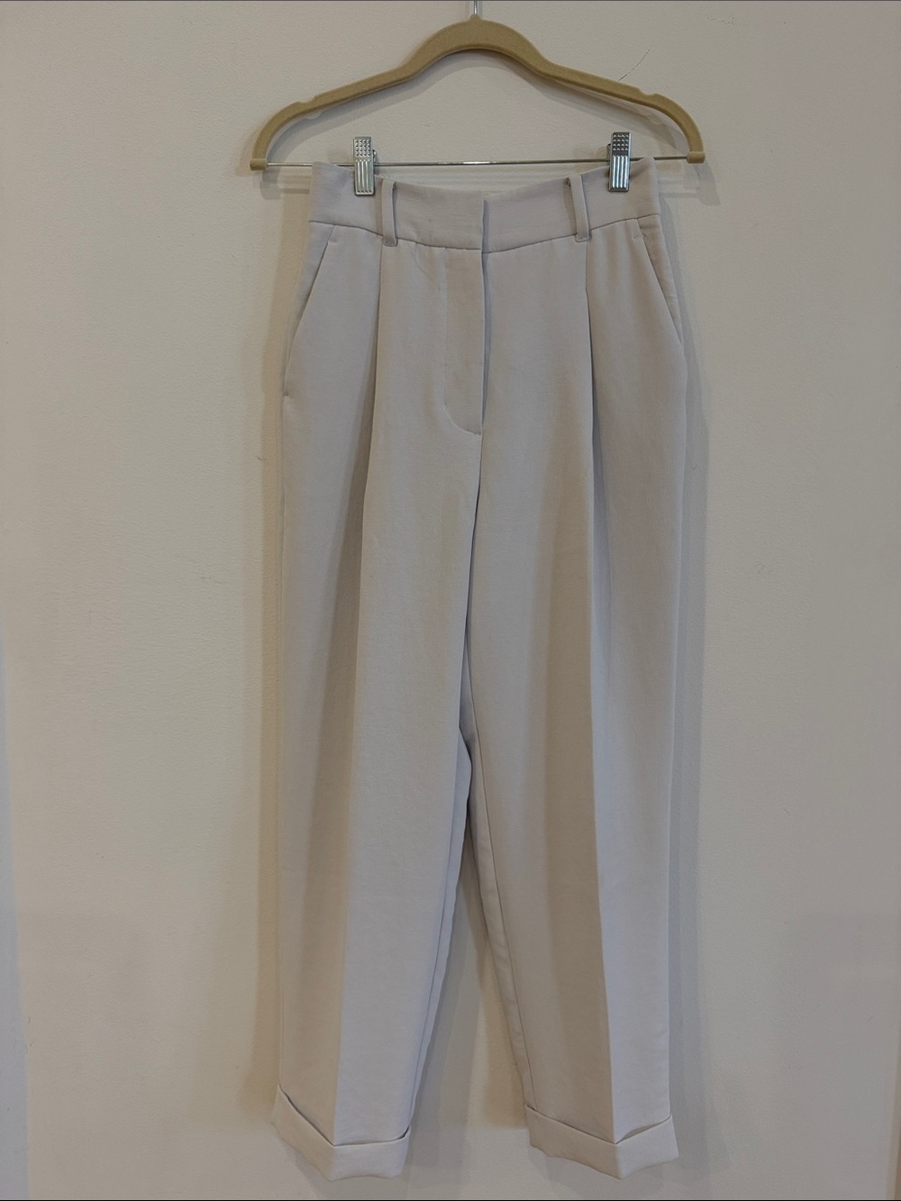 Aritzia Wilfred Cream High-Rise Pleated Trousers